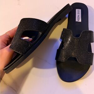 Steve Madden Black “H” Sandals
